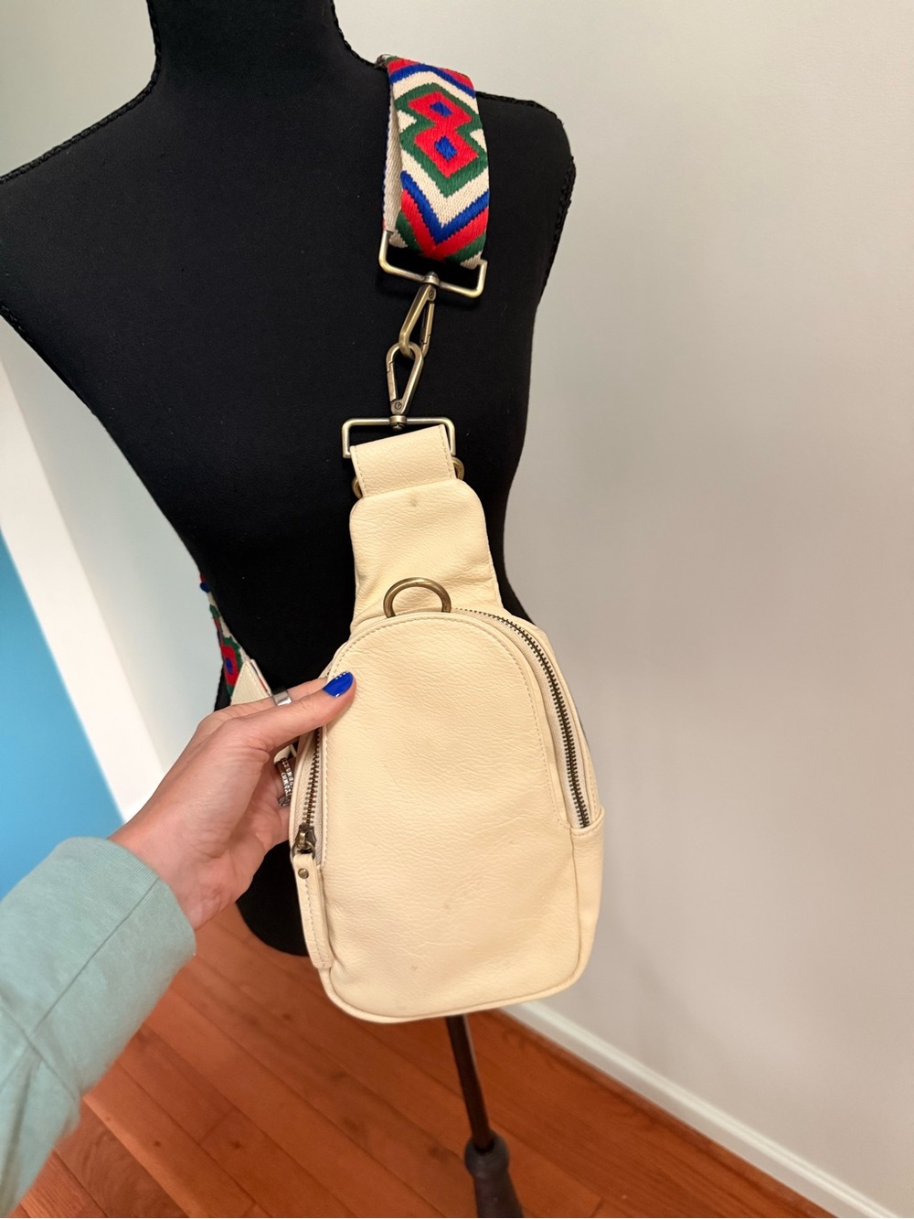 Urban Originals x Anthropologie Liberty Crossbody Bag in Cream - Picture 4 of 10